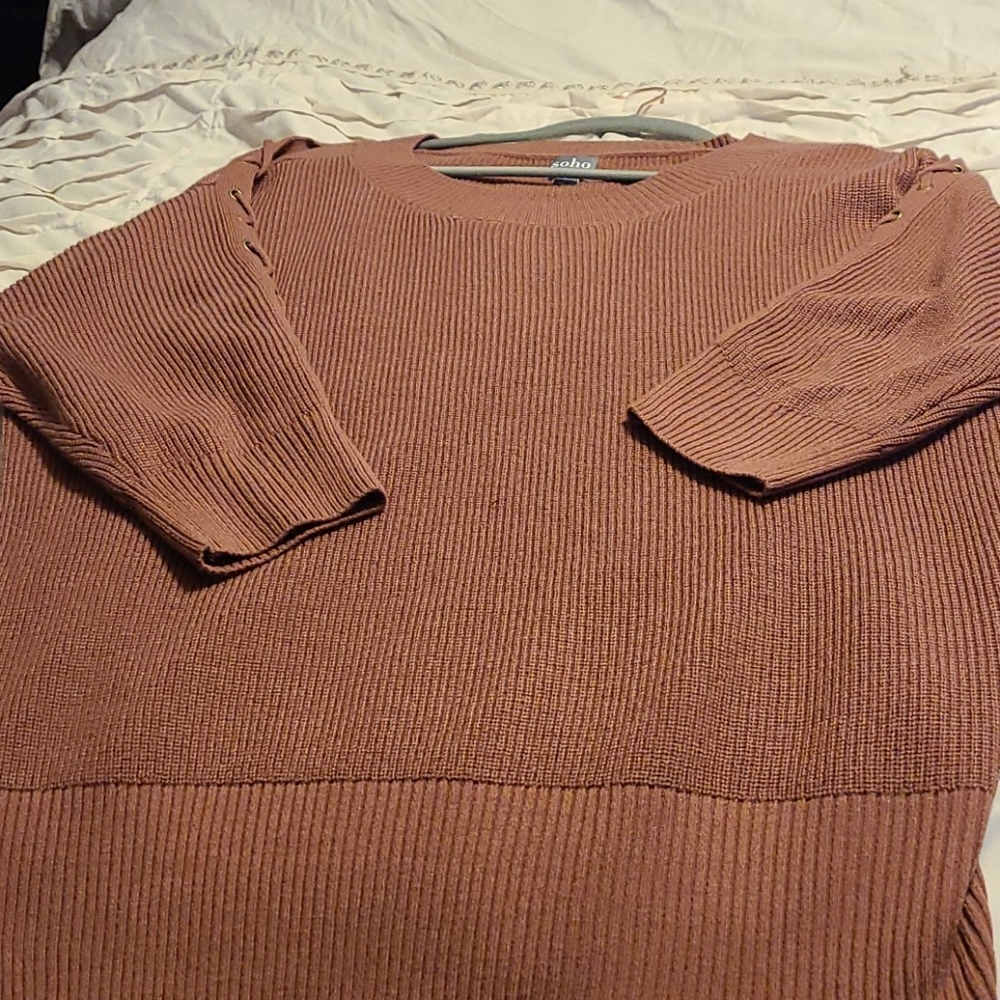 2 Women Sweaters-PRICES ARE FINAL!